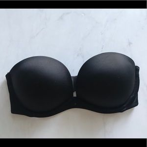 VS Black Strapless Bra